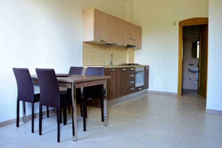 Room 15 of 33