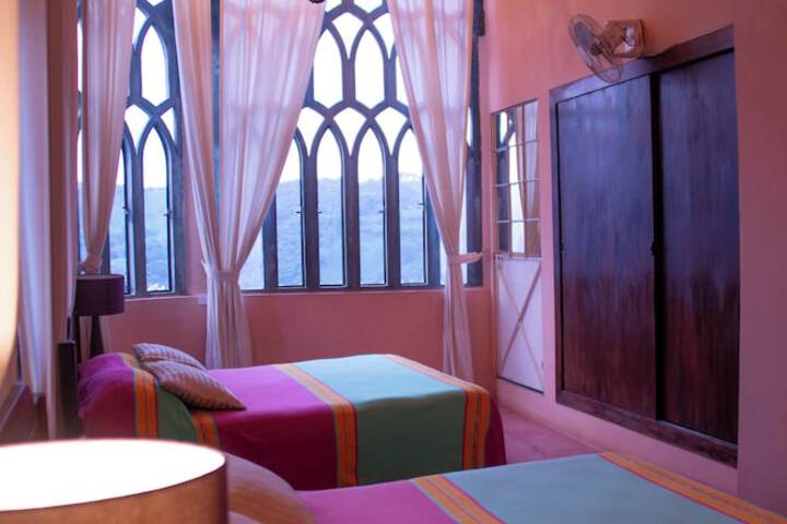 Room 4 of 24
