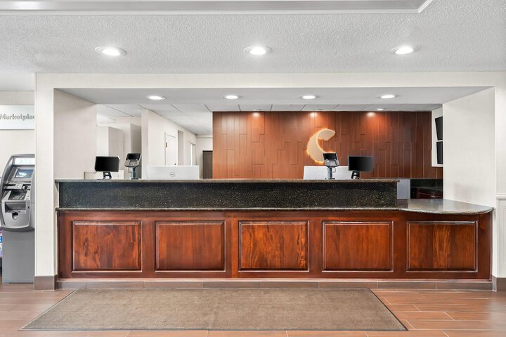 Hotel Lobby