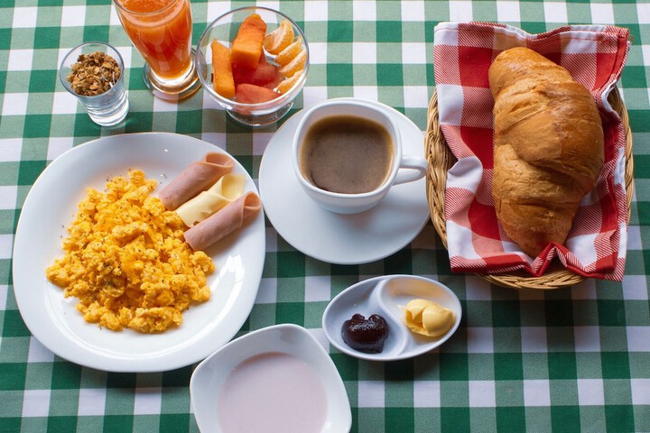 Breakfast/Coffee Service 58 of 62
