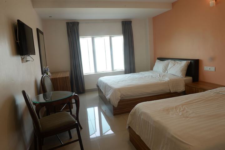 Room 8 of 25