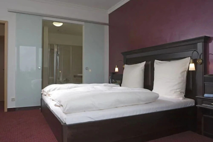 Room 3 of 26