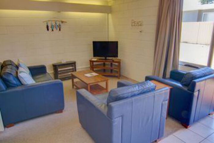 Room 9 of 9