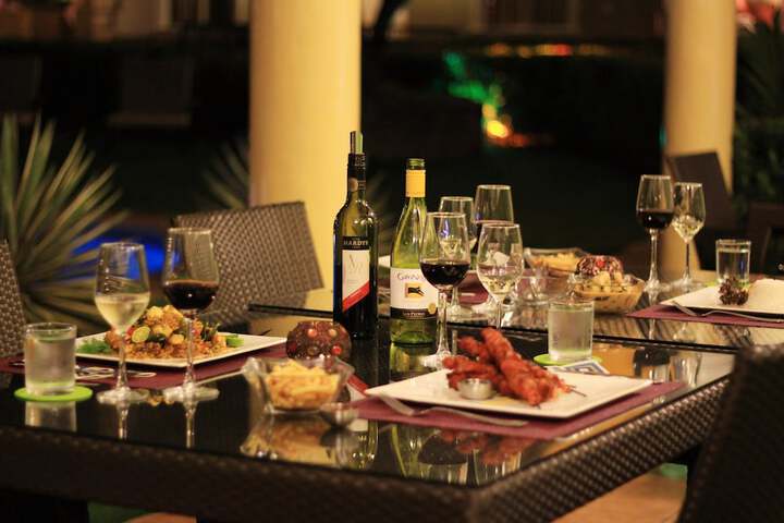 Dining 57 of 80