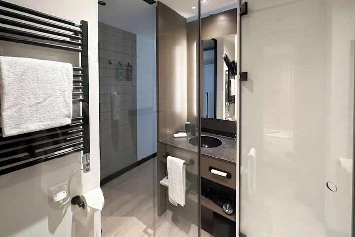 Bathroom Interior Photo