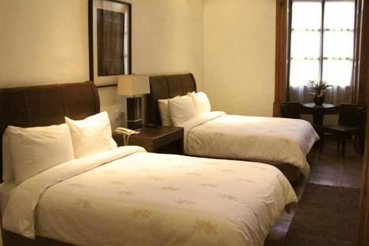 Room 6 of 52