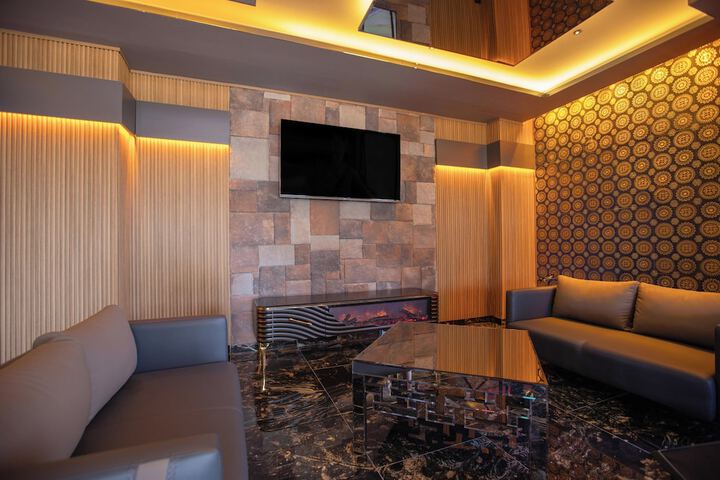 Hotel Interior 7 of 78