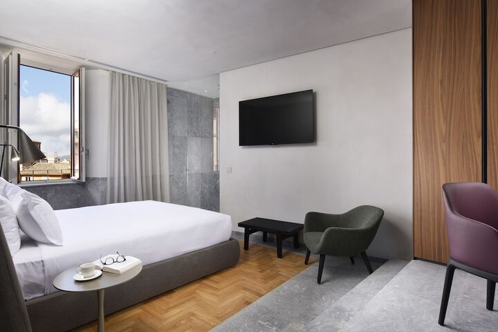 Room 10 of 22