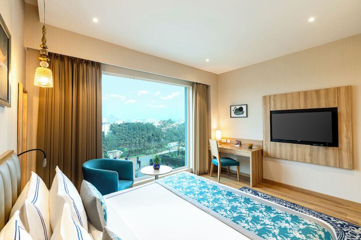 Room 30 of 58