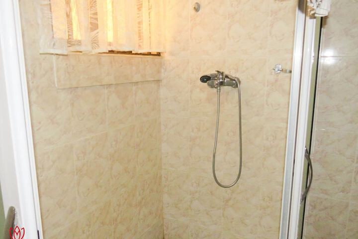 Room 92 of 119