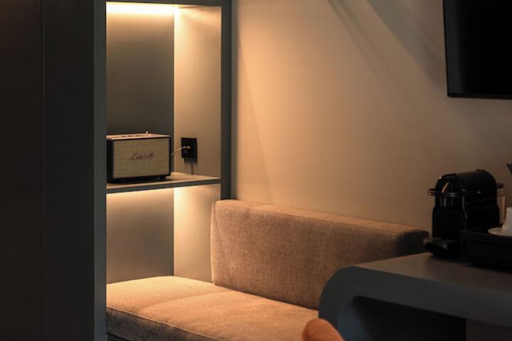 Room 17 of 51