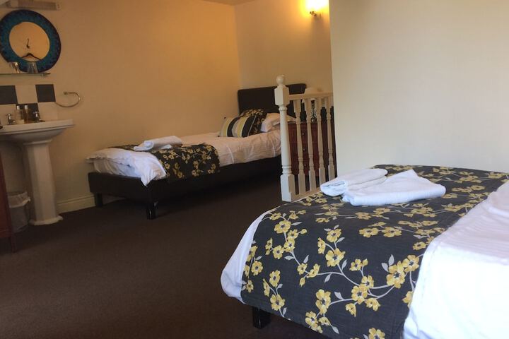 Room 12 of 35