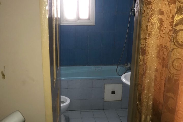 Room 13 of 21