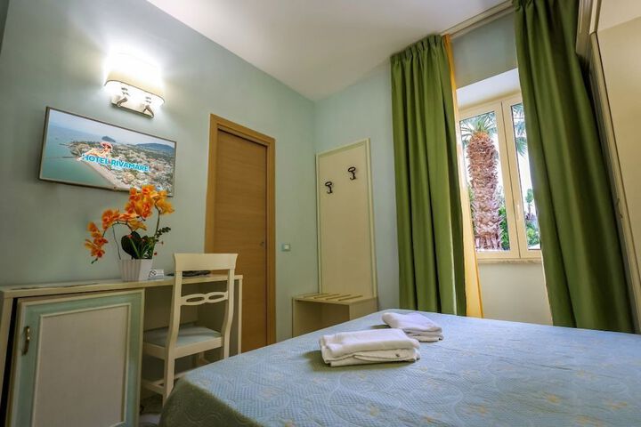 Room 5 of 45