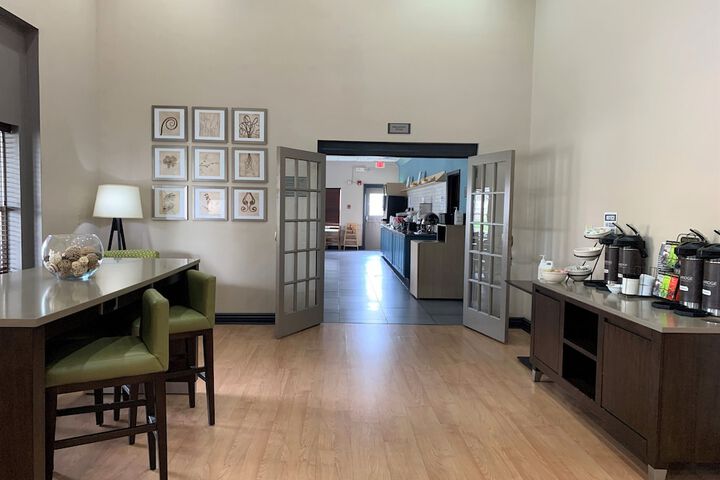 Breakfast area