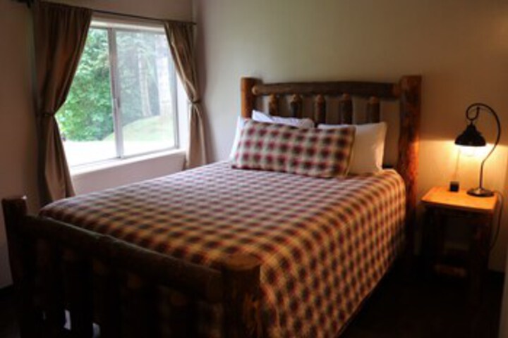 Room 46 of 504