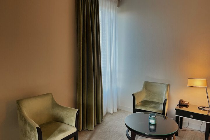Room 20 of 37