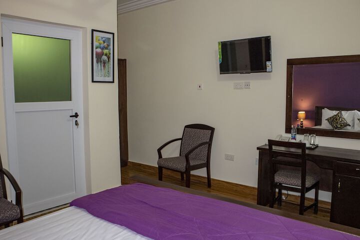 Room 13 of 44