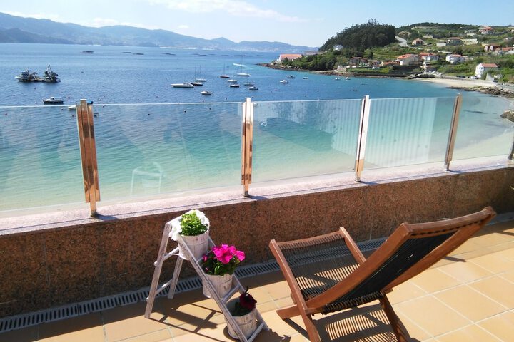 Sundeck 61 of 77