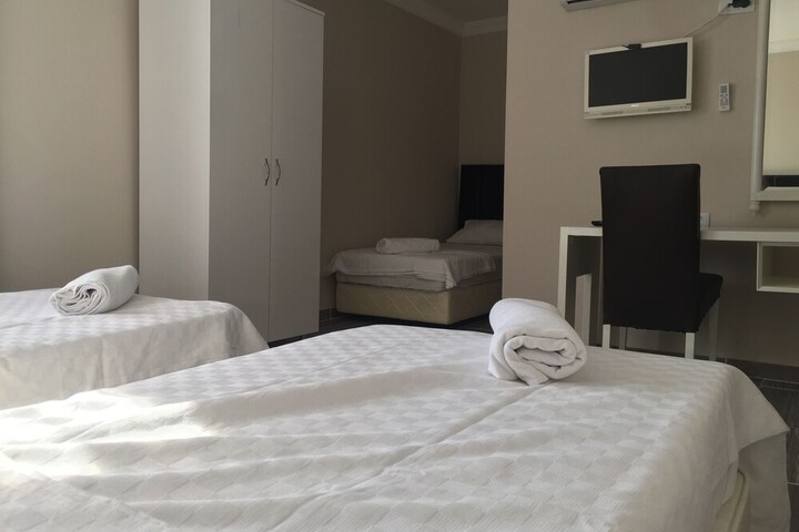 Room 9 of 19