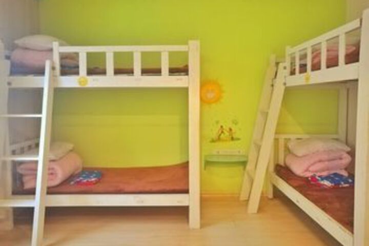 Room 42 of 64