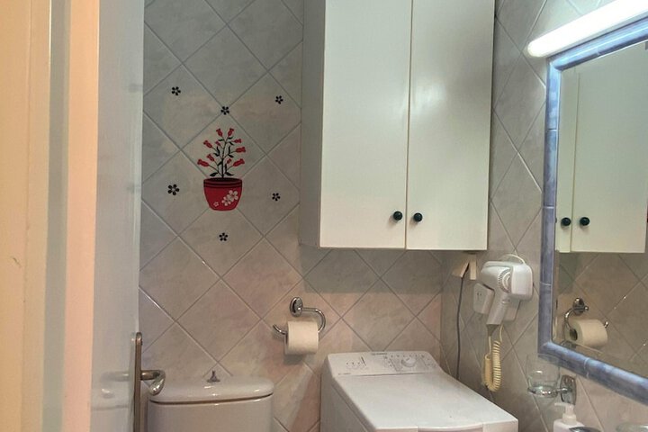 Room 54 of 75