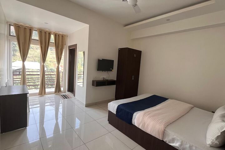 Room 11 of 35