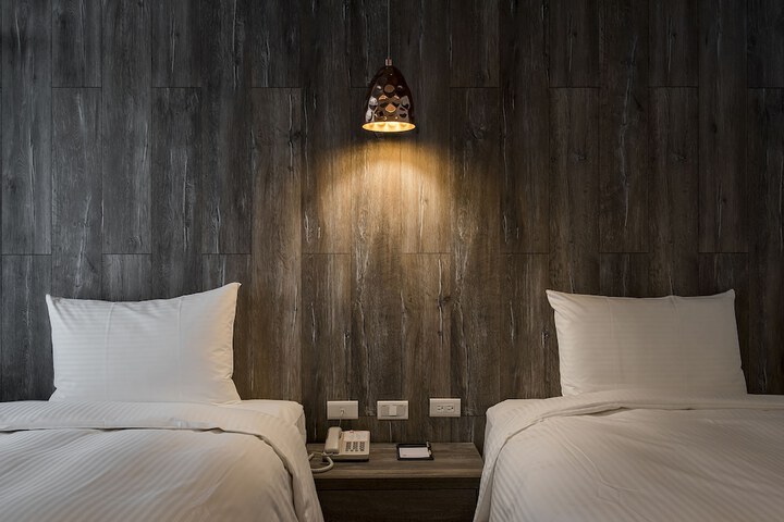 Room 13 of 45