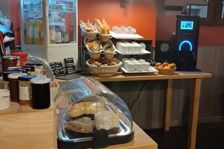 Breakfast/Coffee Service 20 of 28