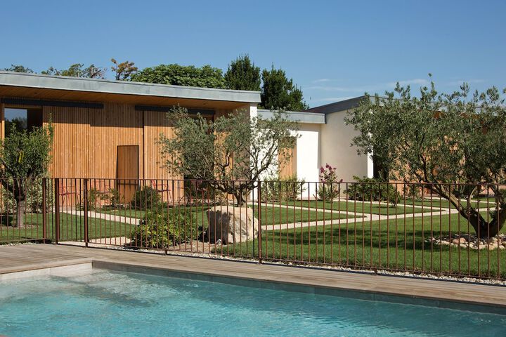 Pool Hotel