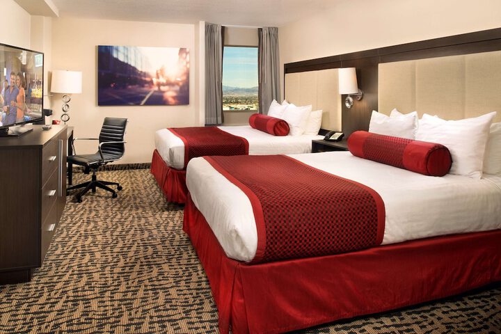 Room 35 of 178