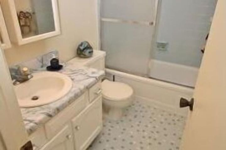 Room 182 of 264