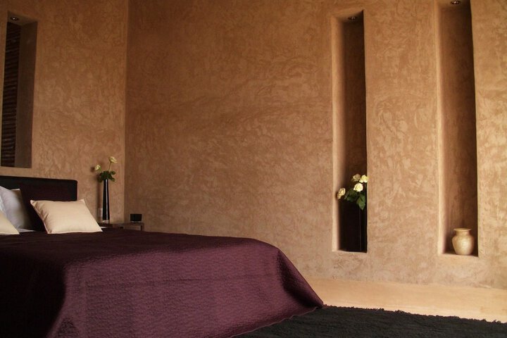 Room 4 of 50