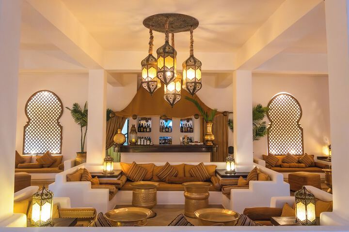 Lounge 56 of 70