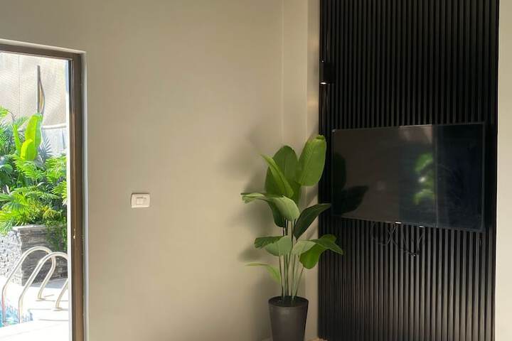 Room 7 of 31
