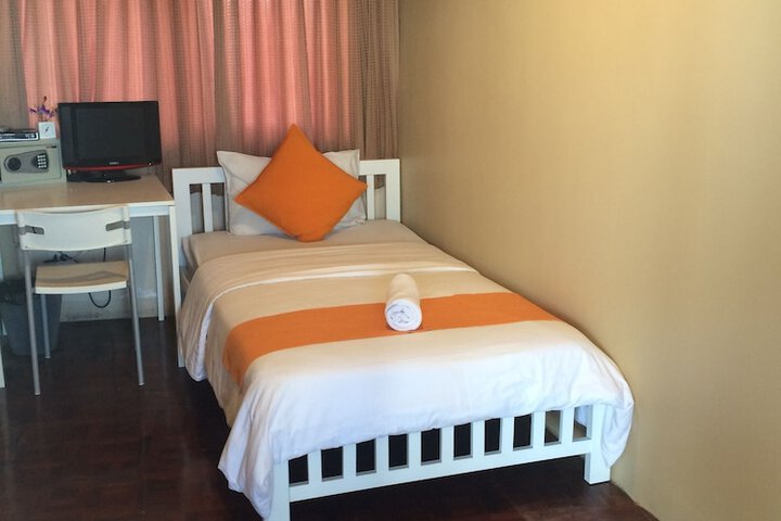 Room 17 of 48