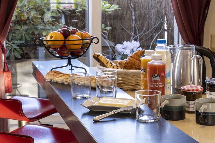 Breakfast/Coffee Service 67 of 76