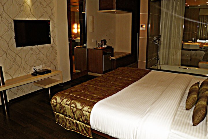 Room 6 of 49
