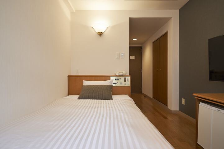 Room 21 of 47