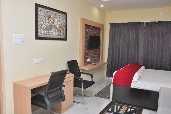 Room 13 of 26