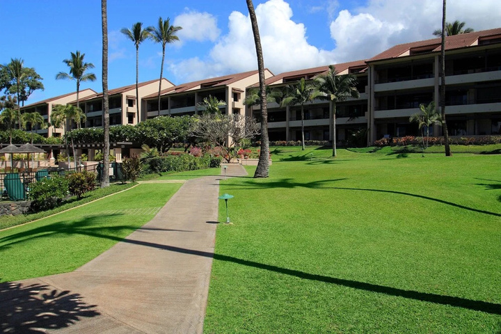 Exterior of Kaanapali Royal Unit C101