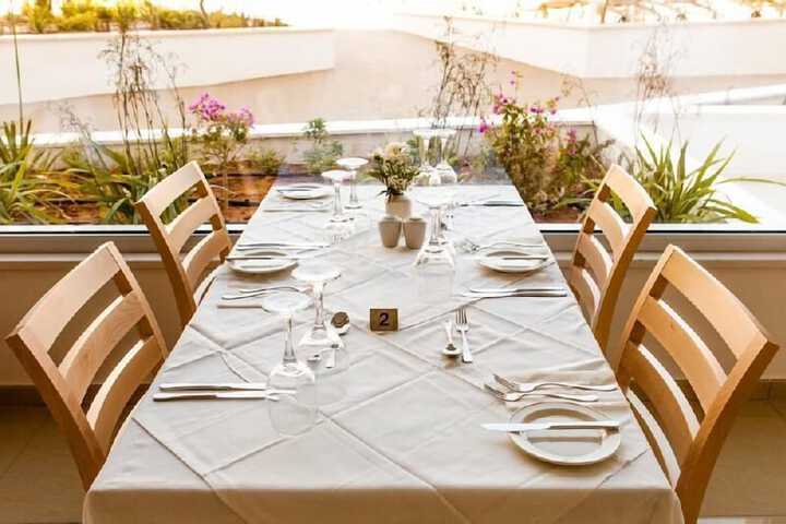 Dining 51 of 99