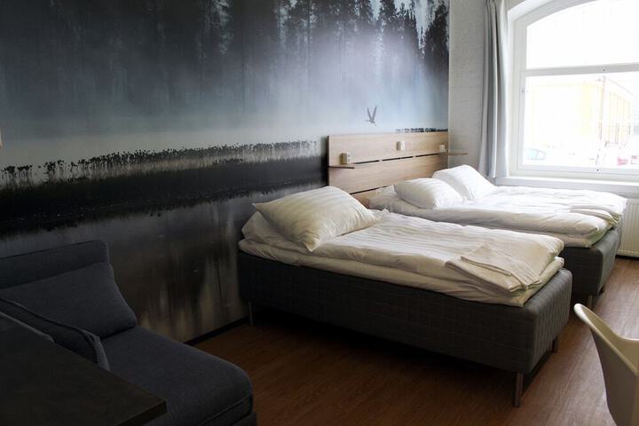 PLACE TO SLEEP HOTEL PORI - PORI YRJ NKATU 19 PORI 28100