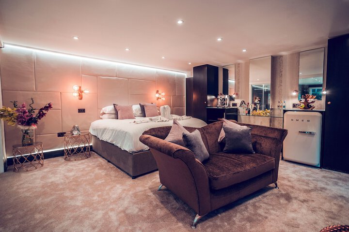 Room 95 of 390
