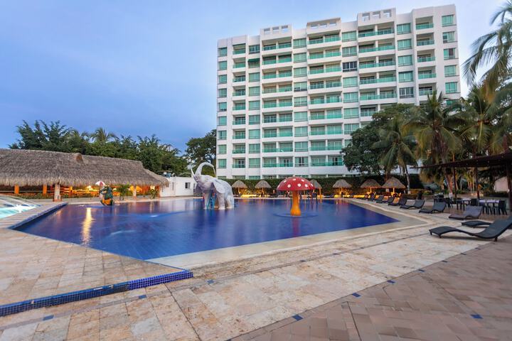 Pool Hotel