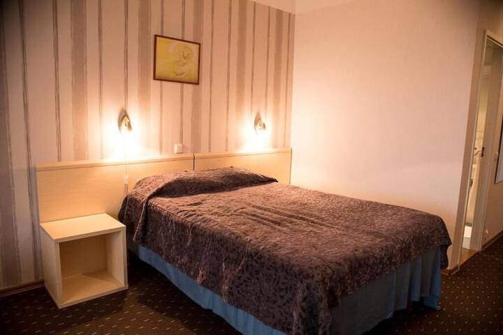 Room 4 of 56