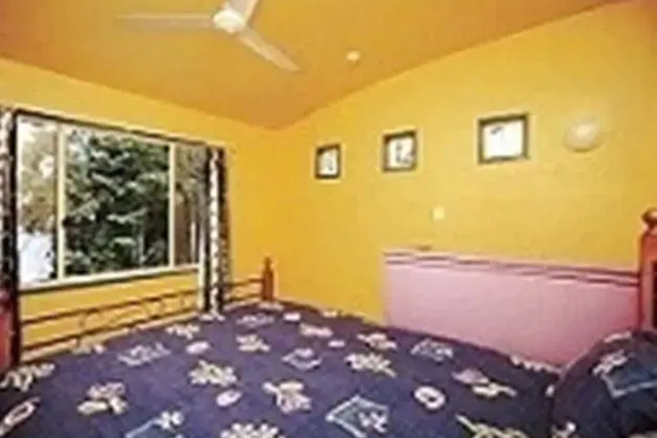Room 2 of 4