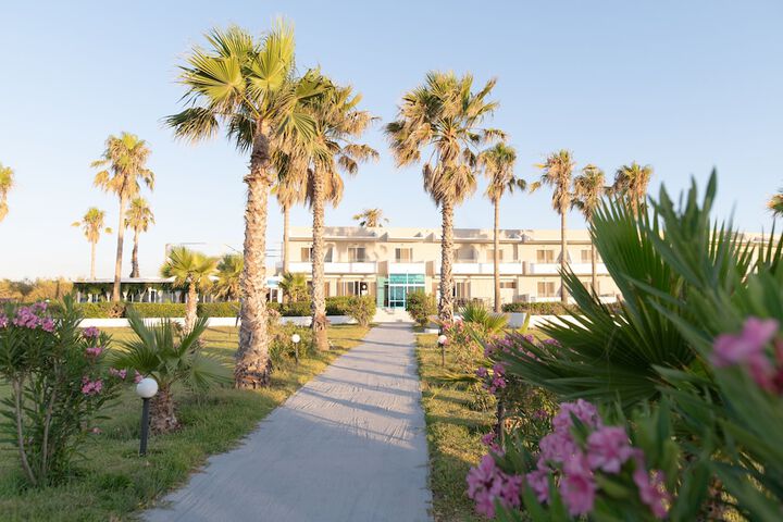 Hotel Exterior 59 of 82