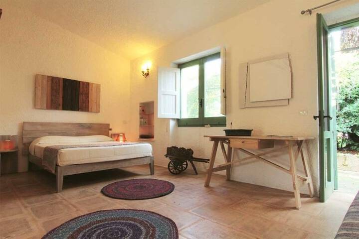 Room 4 of 47
