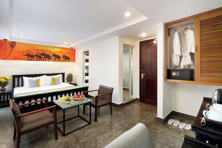 Room 43 of 96